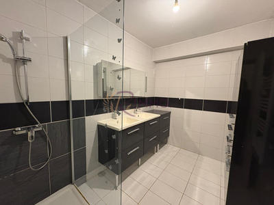 Appartement - 97 m² - 3 pièces