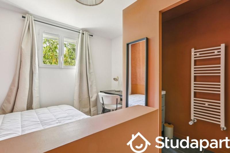 Chambre - 11 m² - 1 pièce