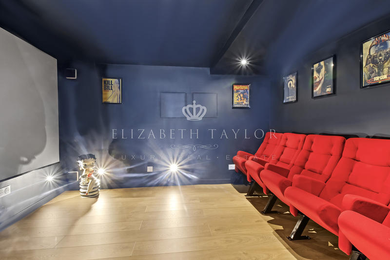 Propriété - 310 m² - 10 pièces