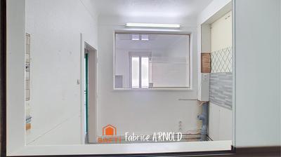 Bureau - 77 m² - 5 pièces