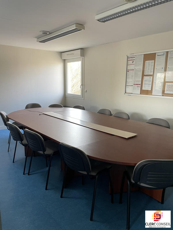 Local d'activités - 380 m²