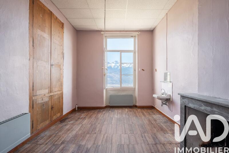 Maison - 500 m² - 15 pièces