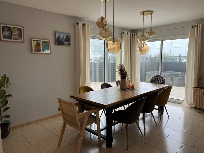 Maison - 172 m² - 9 pièces