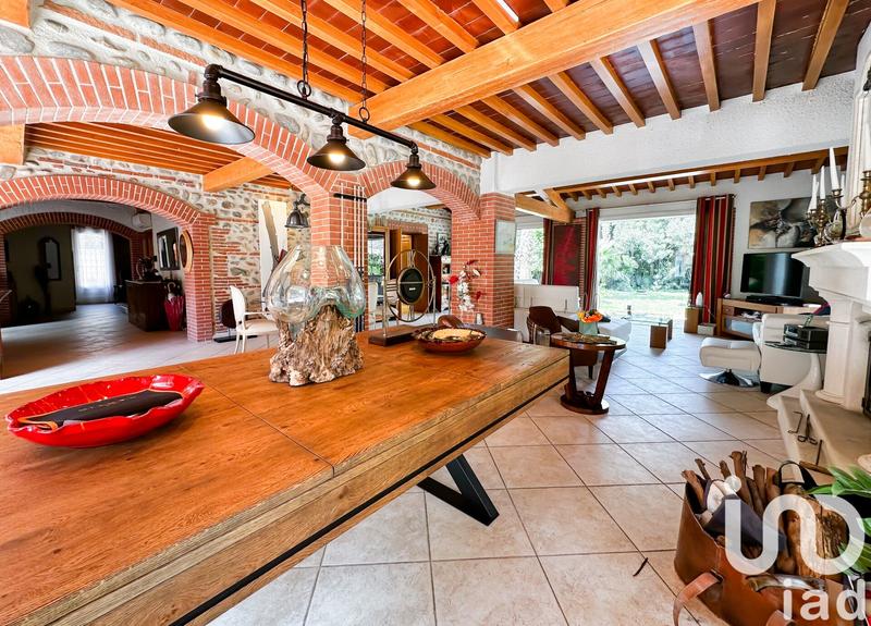 Maison - 360 m² - 5 pièces