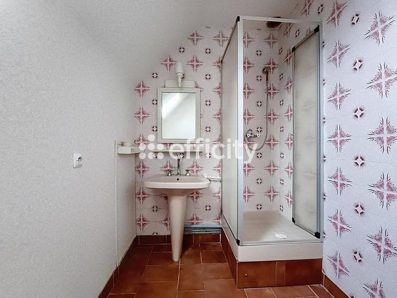 Maison - 156 m² - 9 pièces