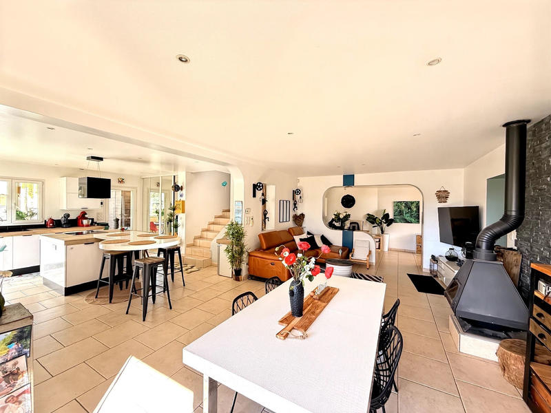 Maison - 145 m² - 5 pièces