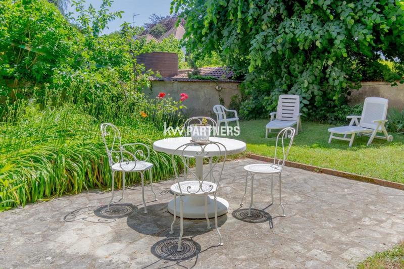 Maison bourgeoise - 256 m² - 9 pièces
