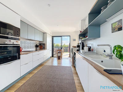 Maison contemporaine - 180 m² - 7 pièces