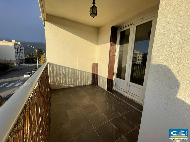 Appartement - 100 m² - 4 pièces