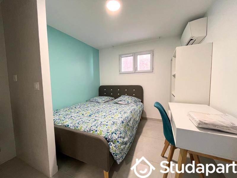 Chambre - 9 m² - 1 pièce