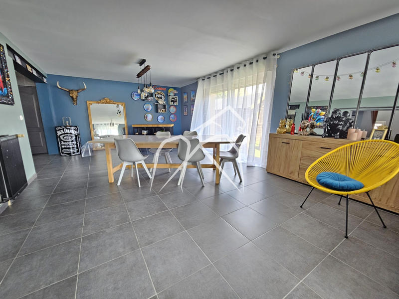 Maison - 171 m² - 7 pièces