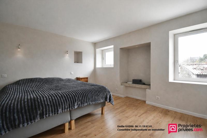 Maison - 253 m² - 8 pièces