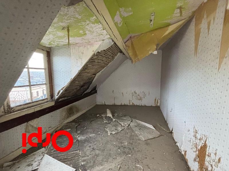 Immeuble - 210 m² - 12 pièces