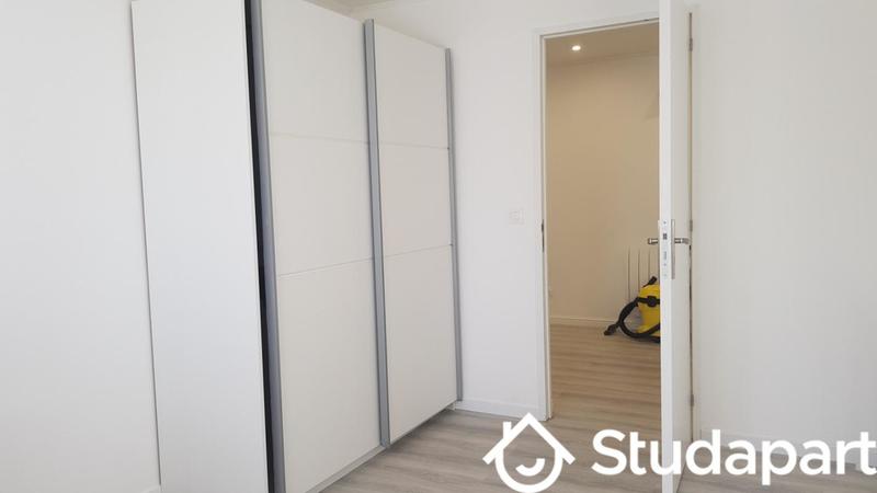 Chambre - 12 m² - 1 pièce