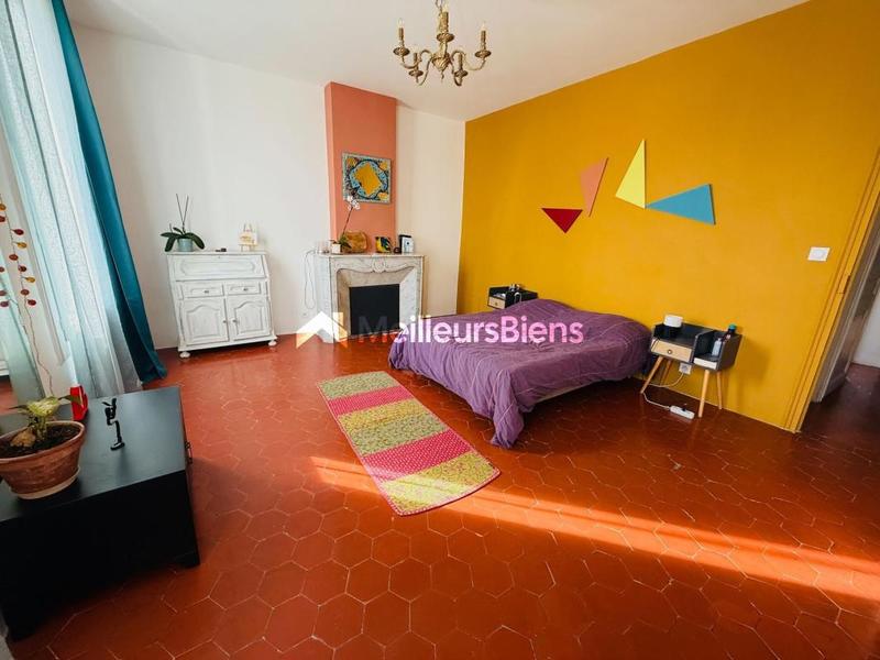 Maison - 182 m² - 7 pièces