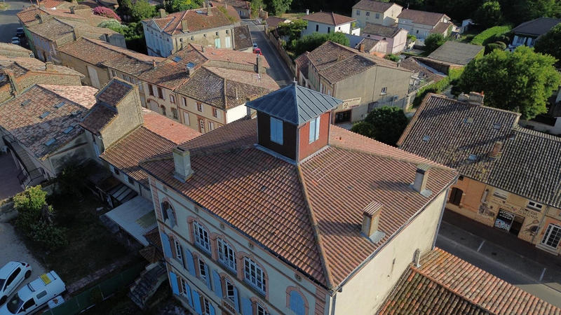 Maison - 460 m² - 20 pièces