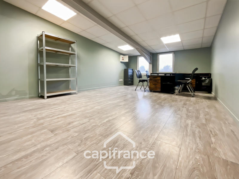 Bureau - 321 m² - 321 pièces
