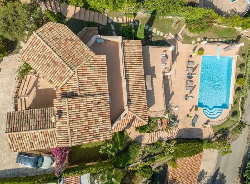 Villa - 250 m² - 7 pièces