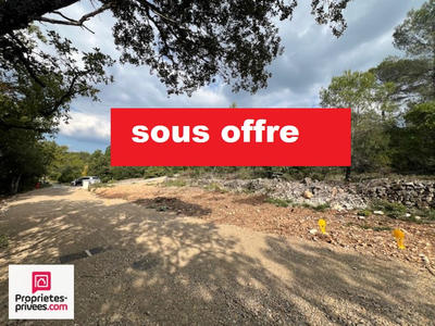 Terrain constructible - 1 330 m²
