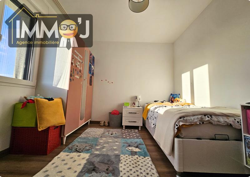 Maison - 180 m² - 5 pièces