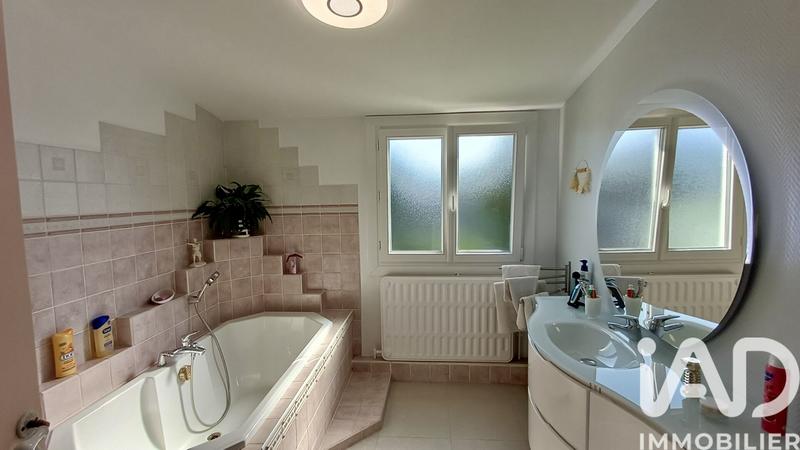 Maison - 125 m² - 8 pièces