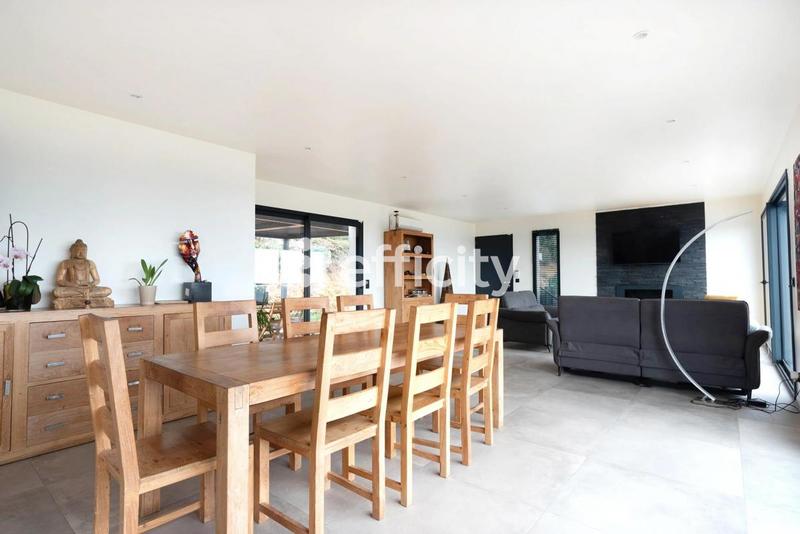 Maison - 152 m² - 5 pièces