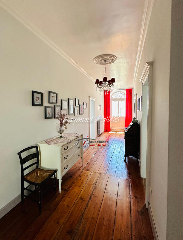 Maison de village - 315 m² - 8 pièces