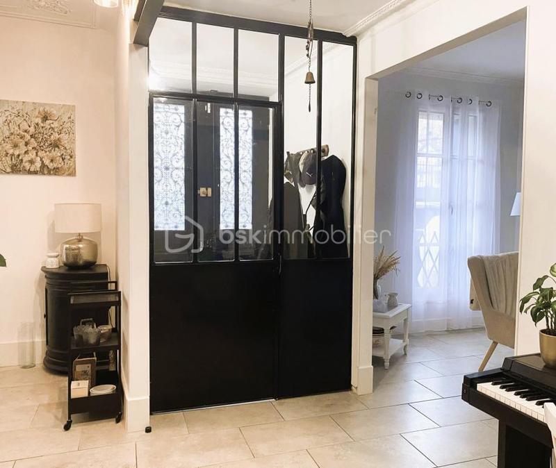 Maison de ville - 200 m² - 9 pièces