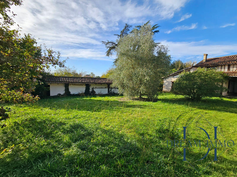 Maison - 380 m² - 14 pièces