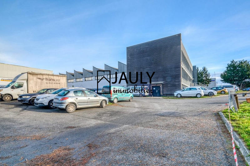 Local commercial - 6 825 m²