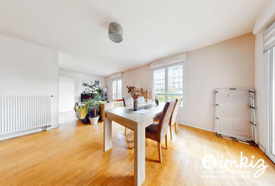 Appartement - 90 m² - 4 pièces