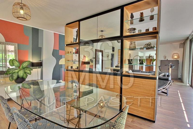 Villa - 260 m² - 6 pièces