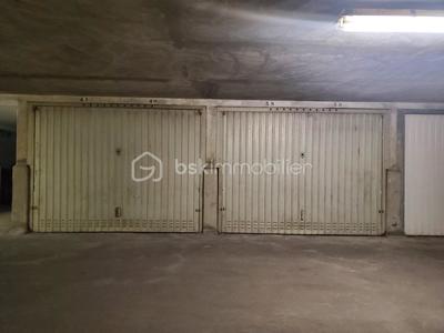 Parking / Garage - 24 m²