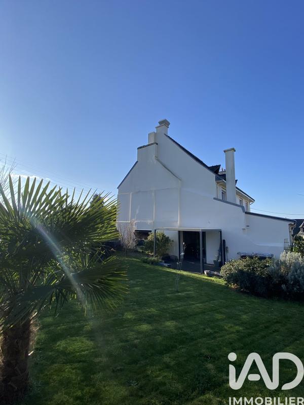 Maison - 200 m² - 8 pièces