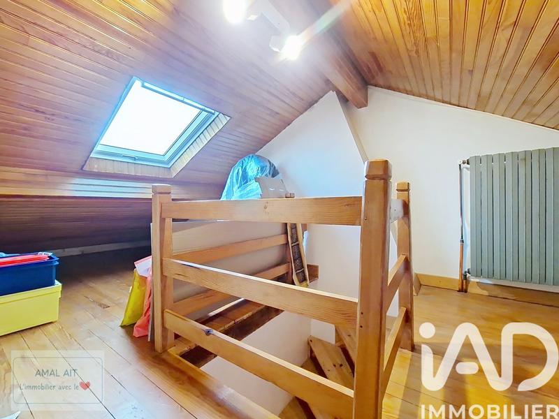 Maison - 90 m² - 5 pièces