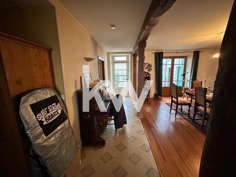 Maison de ville - 220 m² - 9 pièces