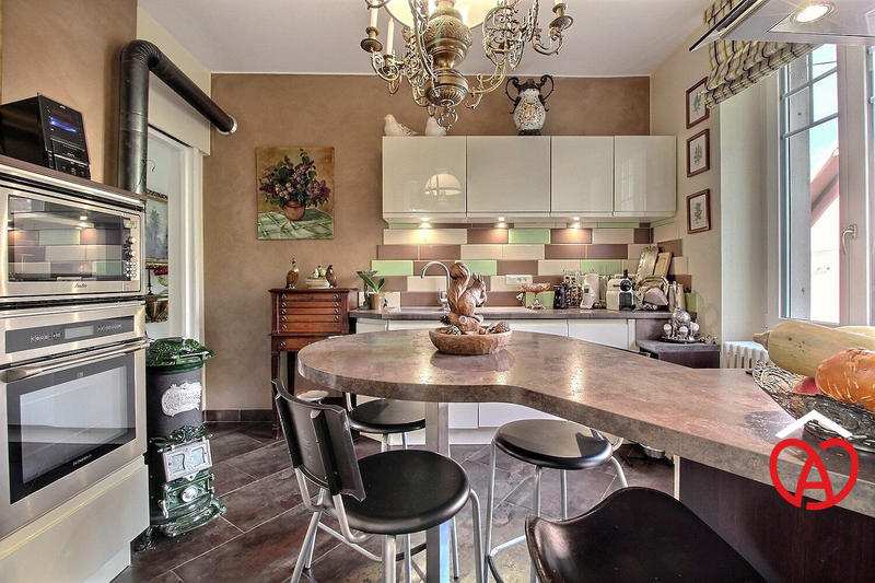 Maison - 143 m² - 6 pièces