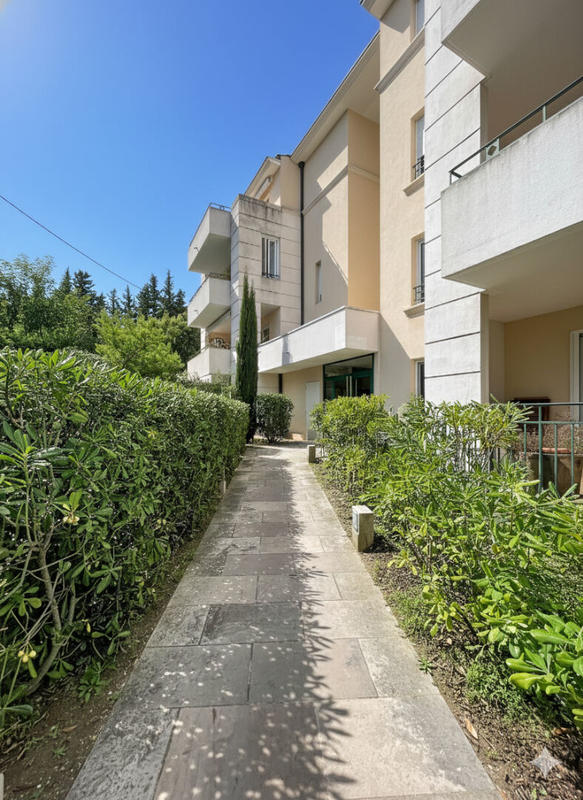 Appartement - 96 m² - 3 pièces