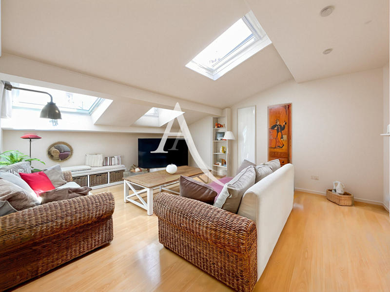 Appartement - 80 m² - 3 pièces