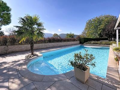 Villa - 196 m² - 7 pièces