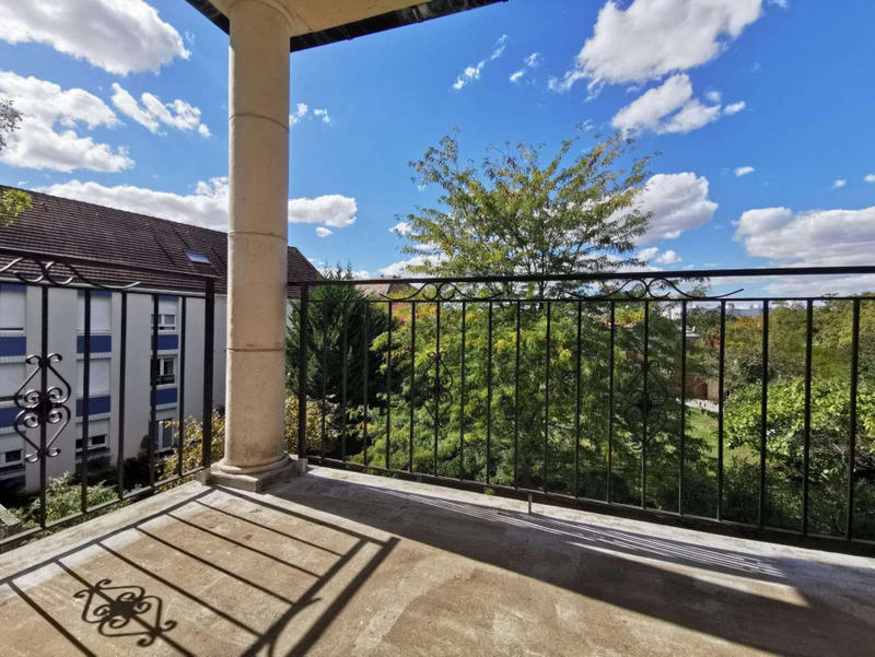 Appartement - 90 m² - 5 pièces