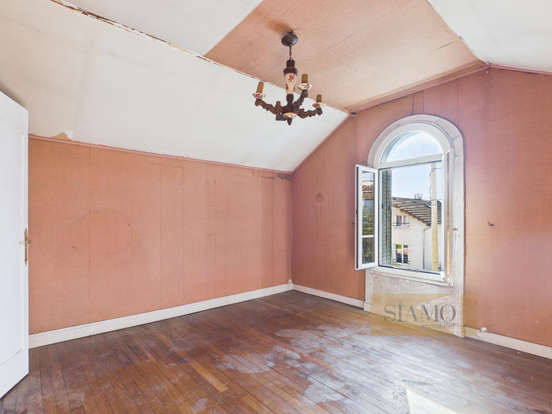 Maison - 85 m² - 4 pièces