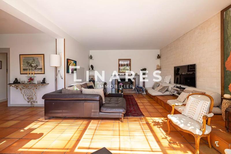 Villa - 196 m² - 6 pièces