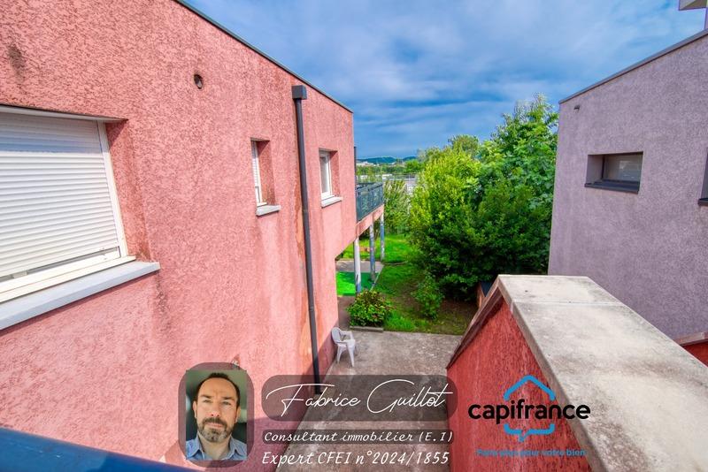 Maison - 241 m² - 7 pièces