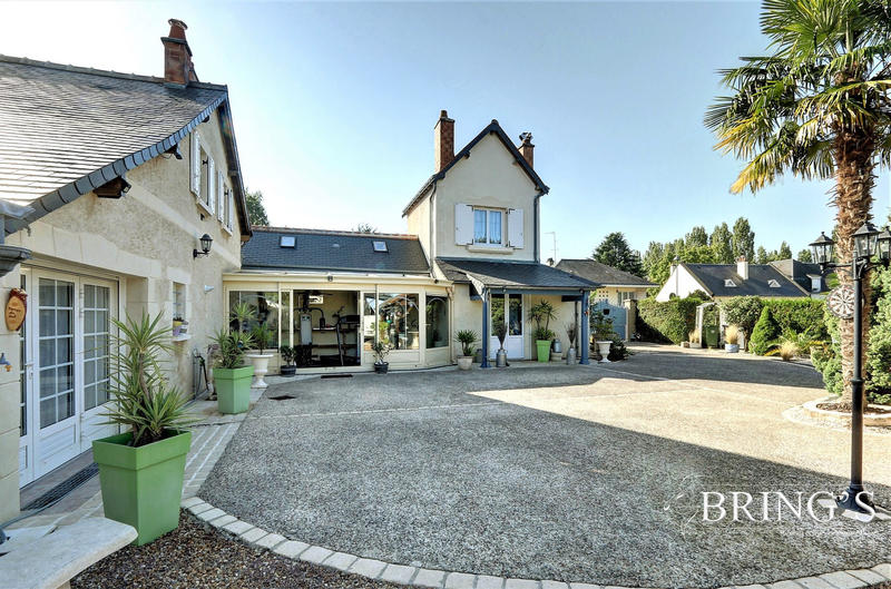 Maison - 188 m² - 8 pièces