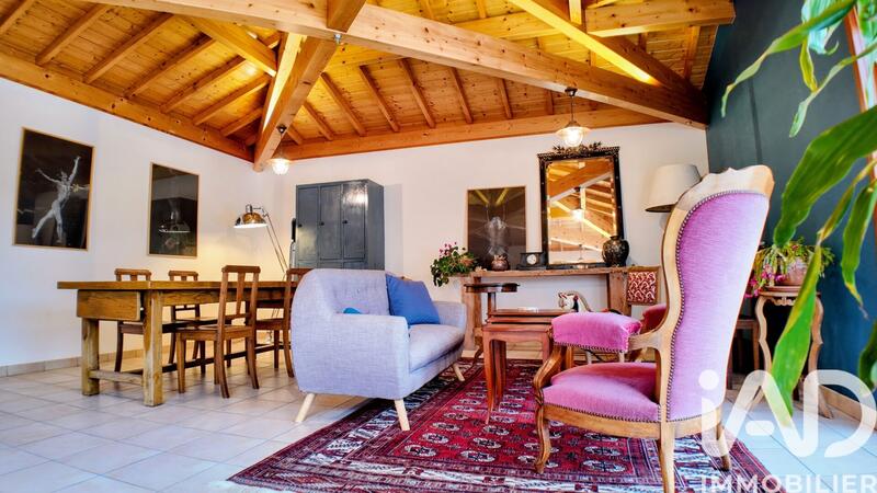 Maison - 180 m² - 8 pièces