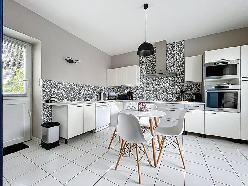 Maison - 408 m² - 11 pièces