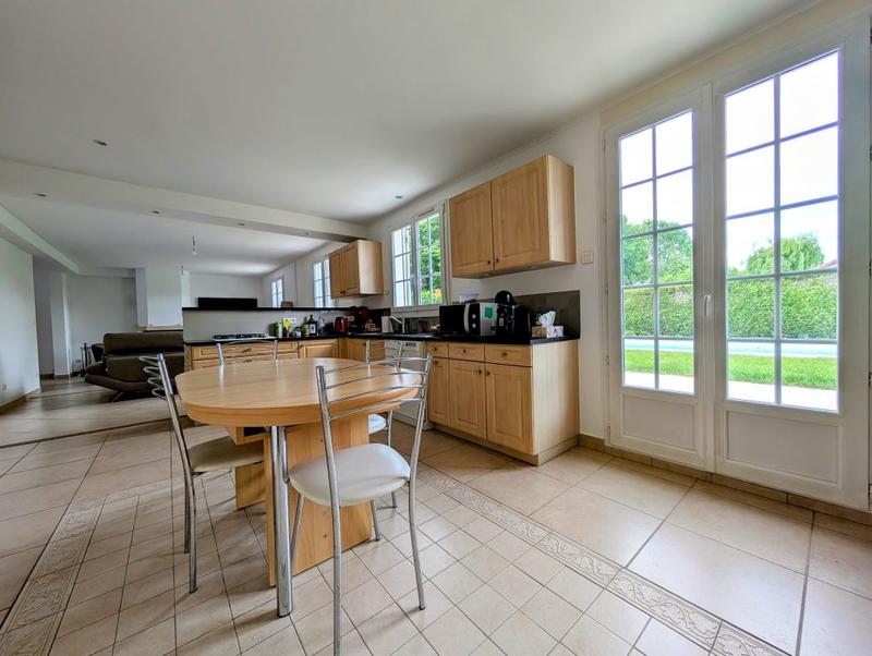 Maison - 158 m² - 6 pièces