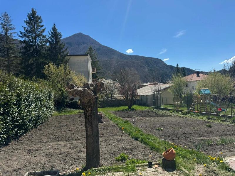 Maison de ville - 85 m² - 4 pièces