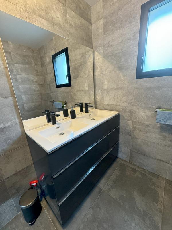 Maison - 141 m² - 5 pièces